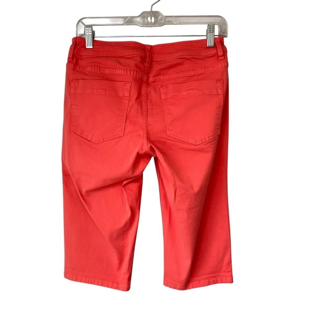 Tommy Bahama Denim Coral Clam Digger Shorts Pants, Size 4